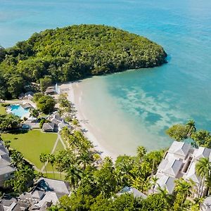 Couples Sans Souci (Adults Only)